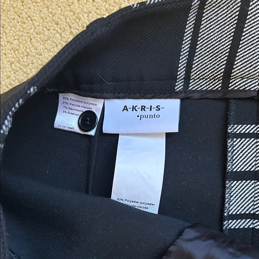 Akris Punto Black, White & gray Plaid Pencil Skirt size 6 - Picture 3 of 3
